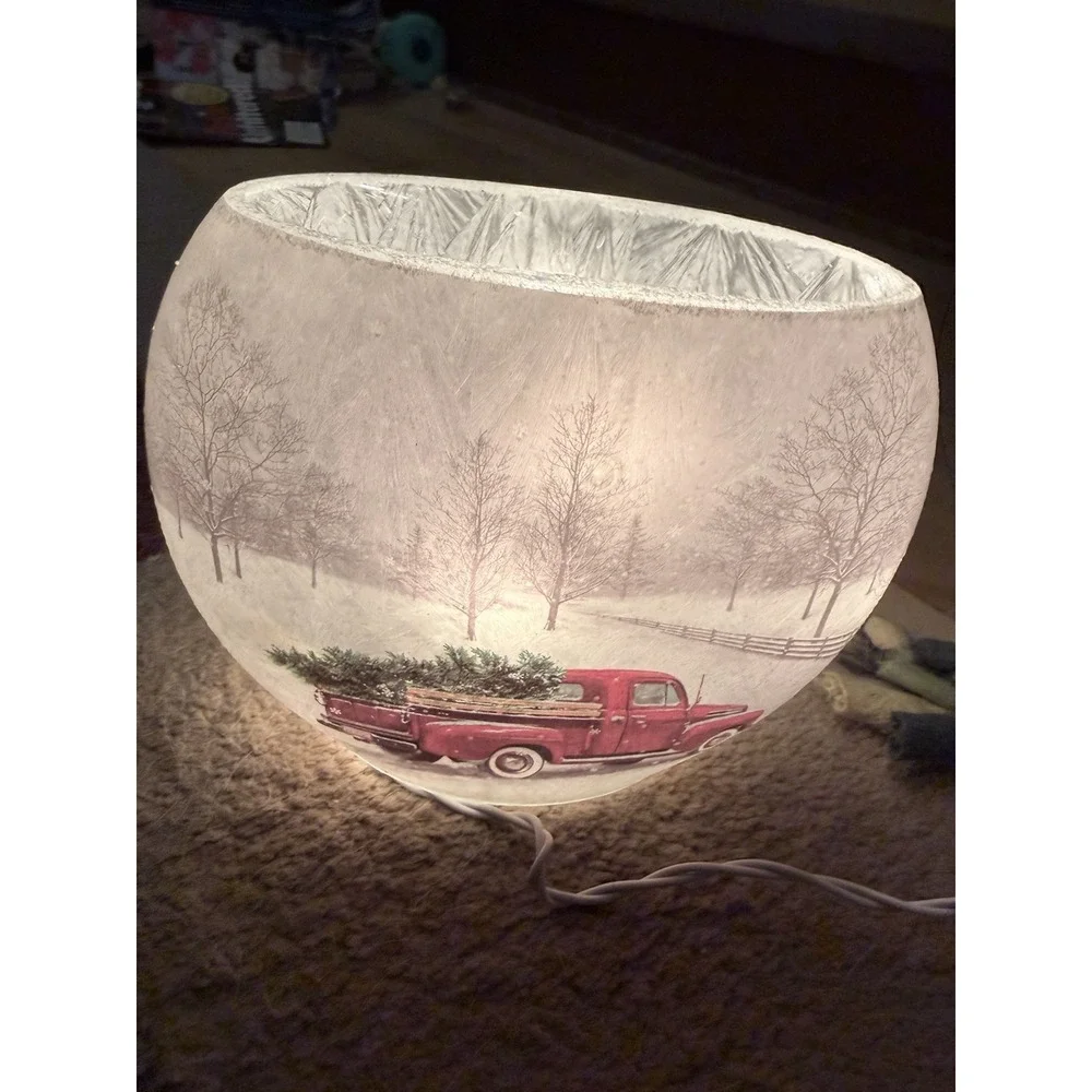 Pier One 1 Holiday Truck Glass Oval Lamp